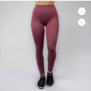 Buff bunny allure laser leggings